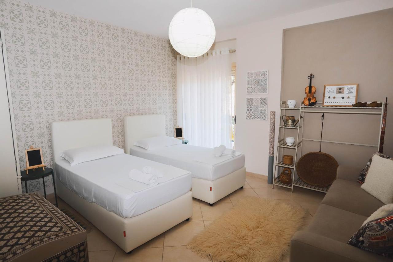 Large Apartment Near The Seaside Boulevard Lungomare Vlorë Extérieur photo