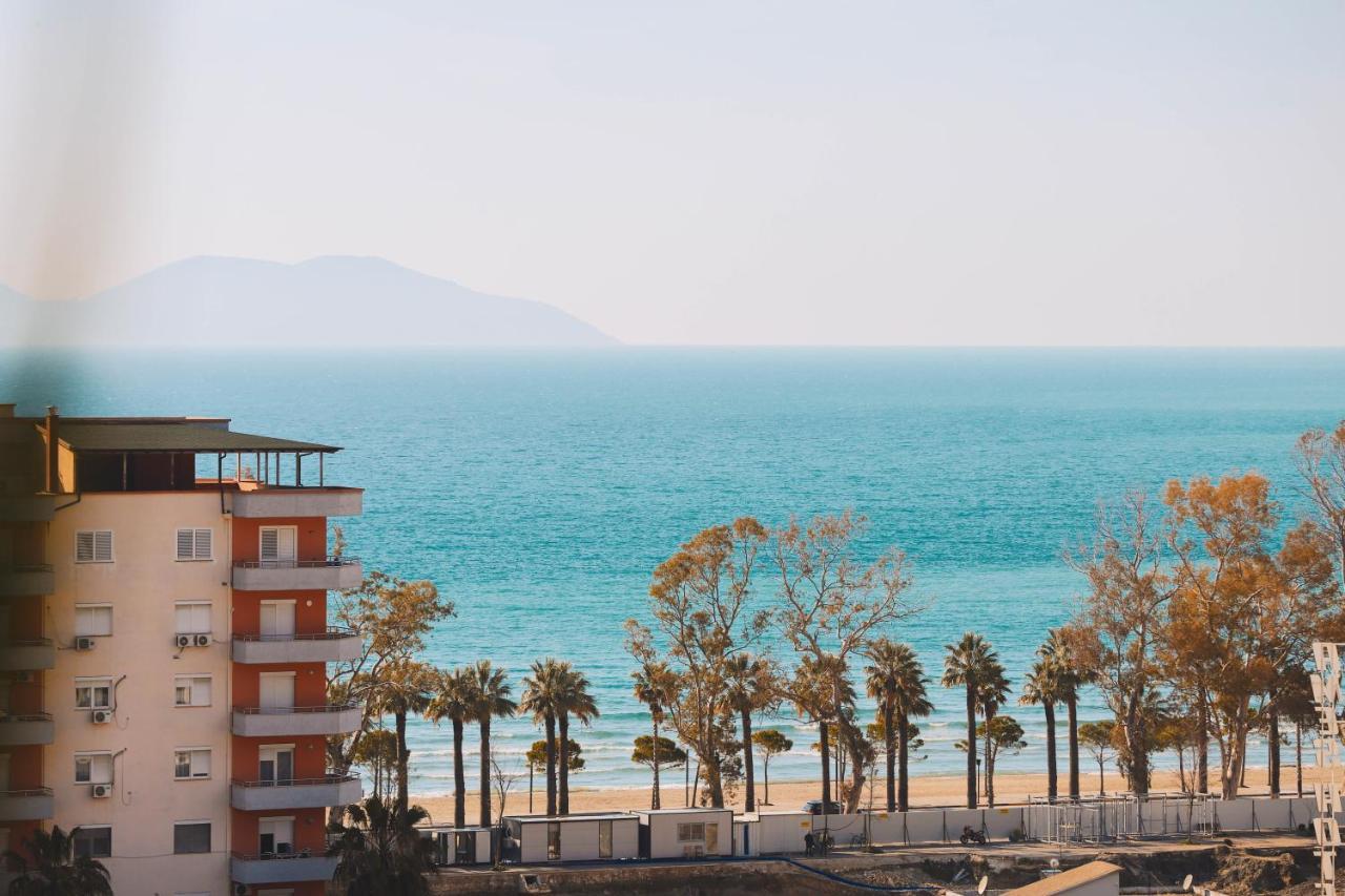 Large Apartment Near The Seaside Boulevard Lungomare Vlorë Extérieur photo
